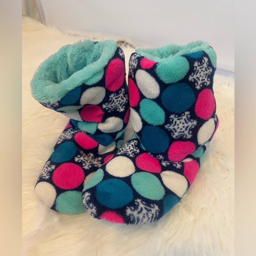 Size MED slippers with faux fur upper ‘CHILL OUT’